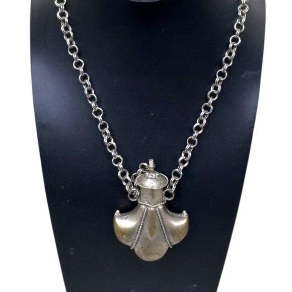 Ellen Sperry Conversation Silver Tone Genie Perfume Bottle Pendant Vtg Necklace - Picture 1 of 12